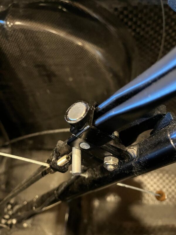 Tiller magnet brake mount
